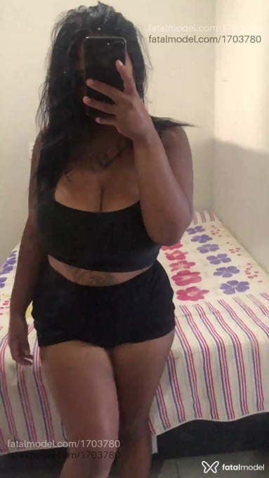 Acompanhante mulher morena (o) de olhos castanhos em Tubarão - Bruna