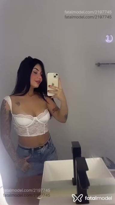 Acompanhante mulher morena (o) de olhos mel em Rio de Janeiro - Victoria