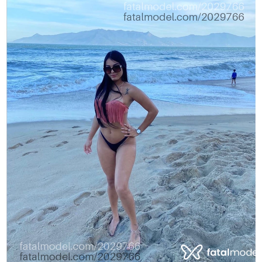 Acompanhante mulher morena (o) de olhos castanhos - Tayna