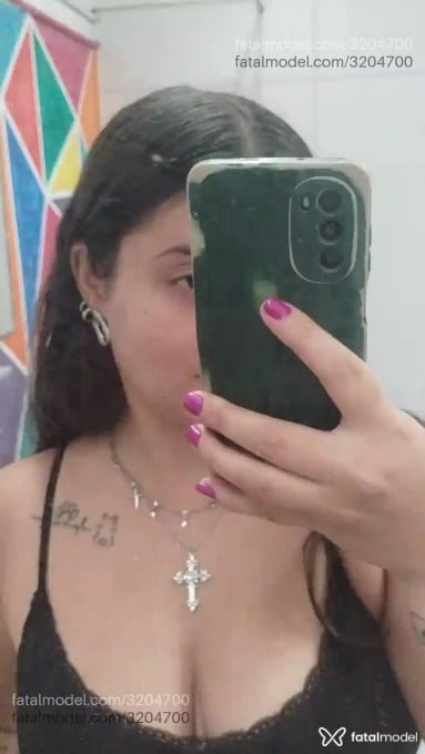 Acompanhante mulher com cabelo castanho de olhos castanhos - Cassandra