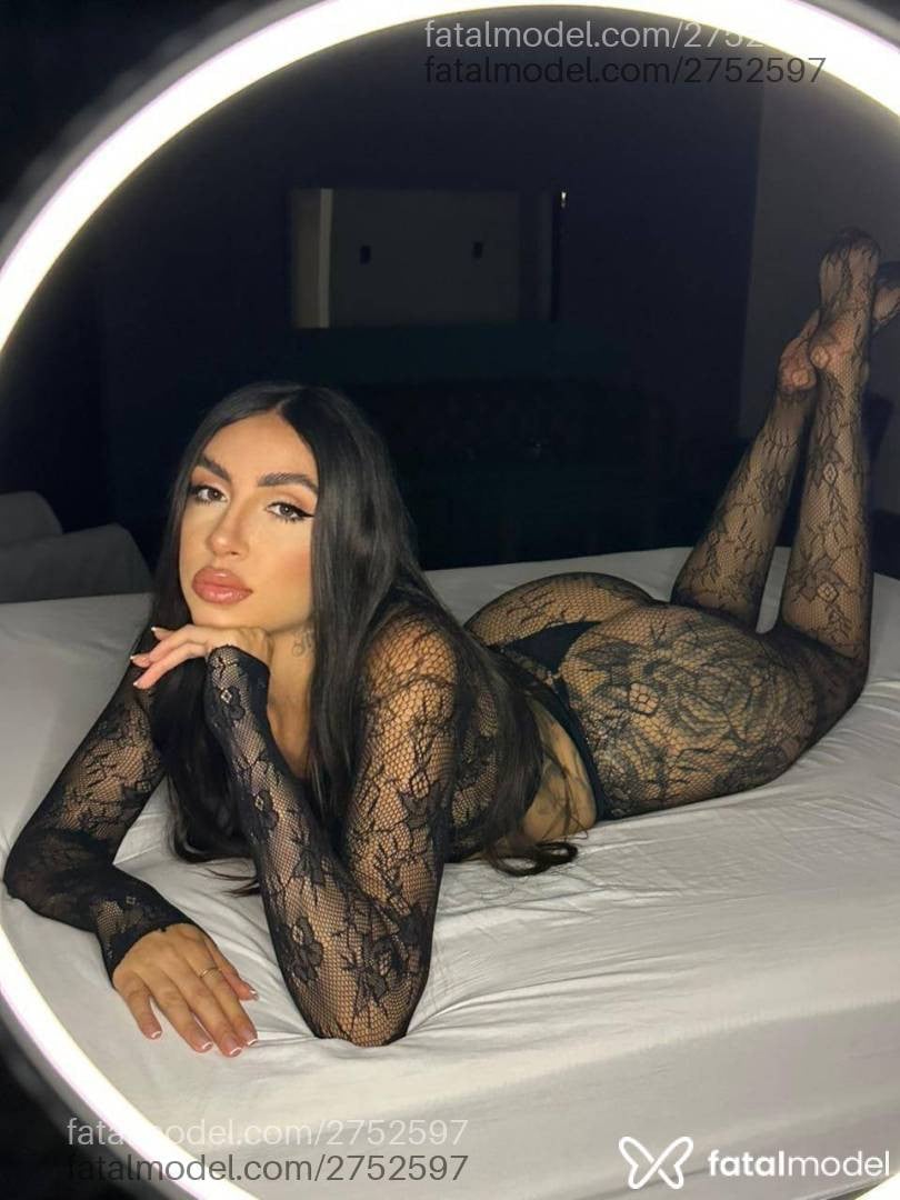 Acompanhante mulher morena (o) de olhos mel - Nicoly