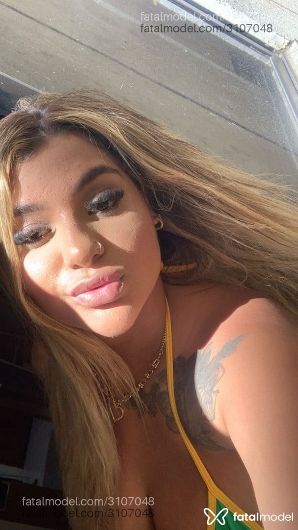 Acompanhante mulher loira (o) de olhos mel em Ipatinga - Ana Clara