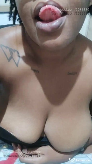 Acompanhante mulher com cabelo castanho de olhos castanhos em Virtual - Alliah Ricci