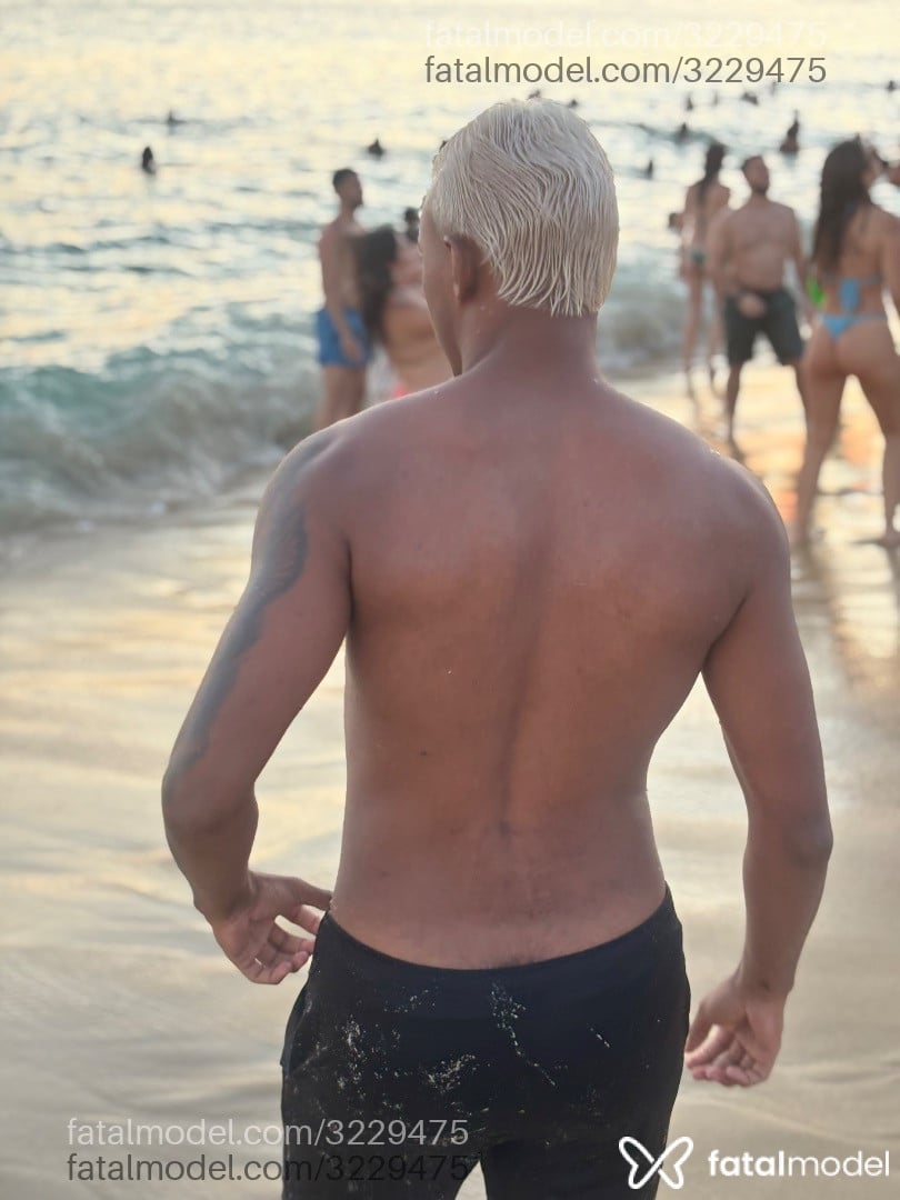 Acompanhante homem com cabelo castanho de olhos castanhos em Rio de Janeiro - índio