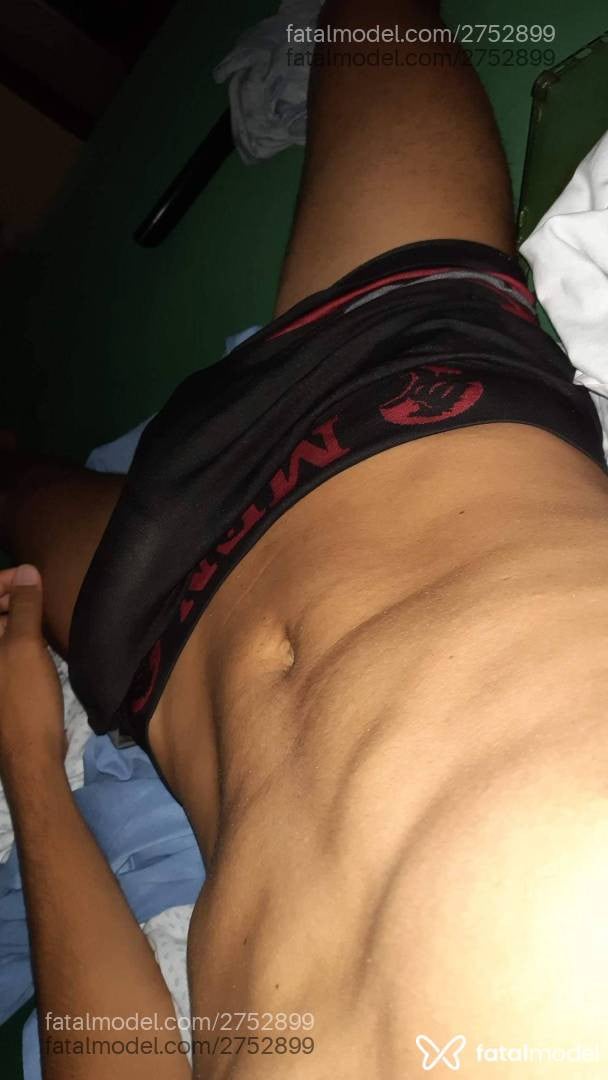 Acompanhante homem com cabelo castanho de olhos castanhos em Uberaba - Ricky