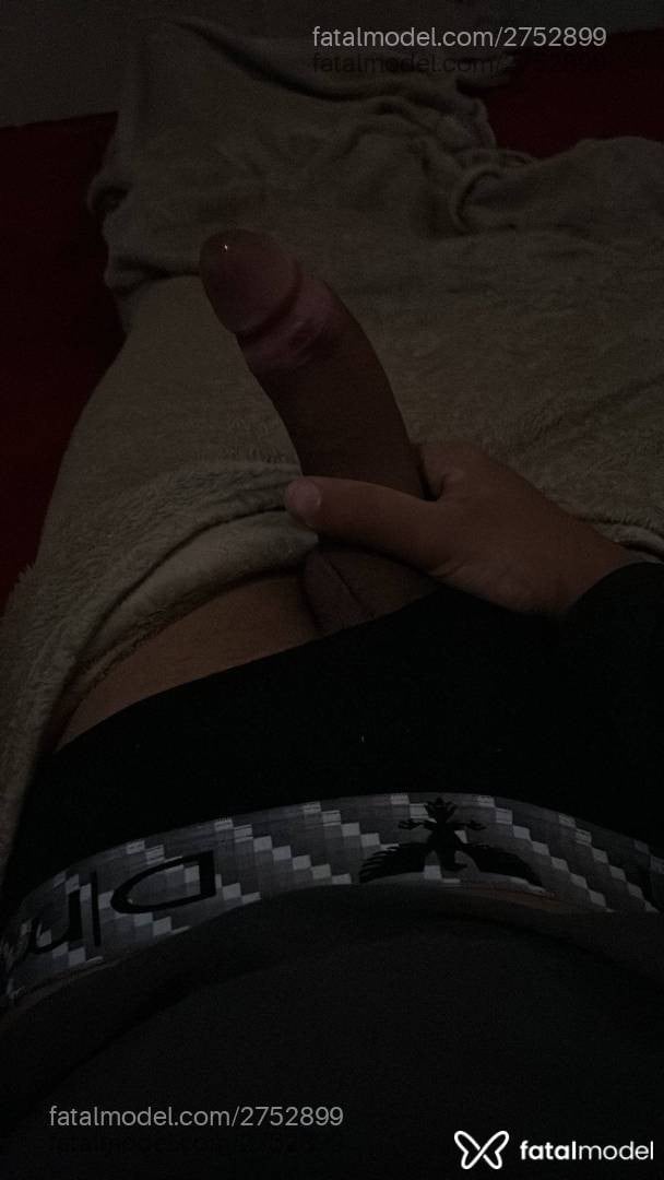 Acompanhante homem com cabelo castanho de olhos castanhos em Uberaba - Ricky