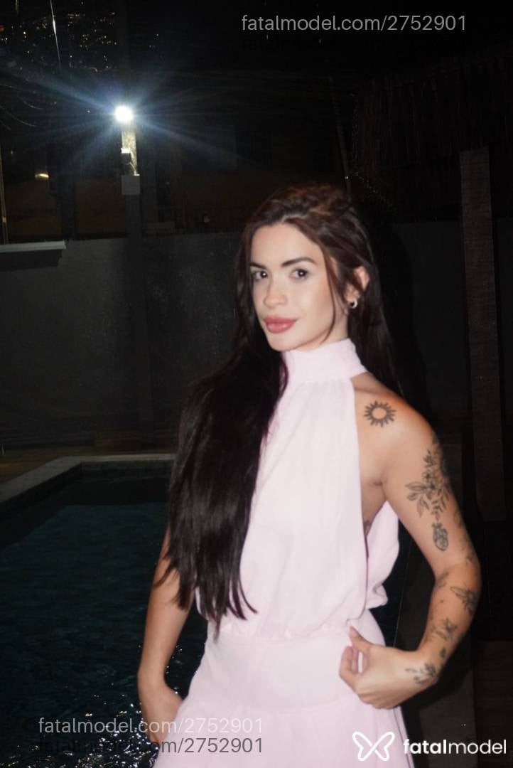 Acompanhante mulher morena (o) de olhos castanhos - Laura Brasilio