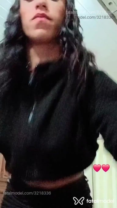 Acompanhante mulher trans com cabelo castanho de olhos castanhos em Porto Alegre - Evelynn Freitas