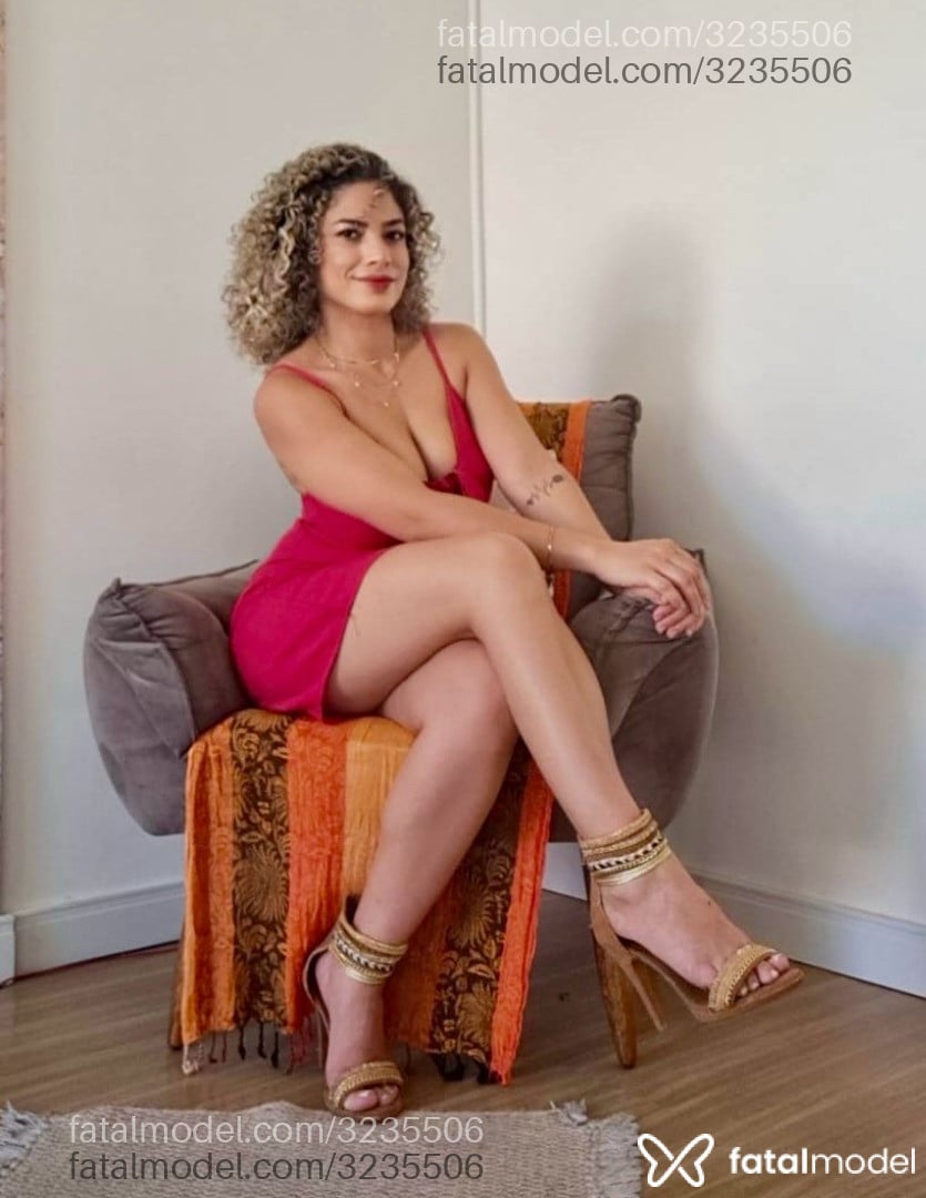Acompanhante mulher loira (o) de olhos castanhos em Uberlândia - Kati Bsb