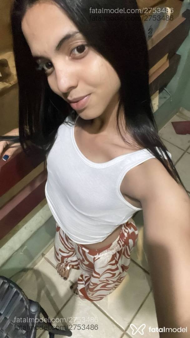 Acompanhante mulher trans morena (o) de olhos castanhos - Lara Lins