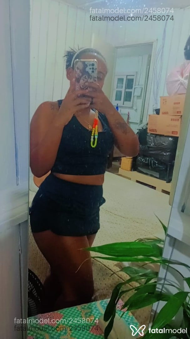 Acompanhante mulher morena (o) de olhos pretos em Sombrio - Julia Moraes