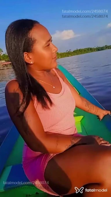 Acompanhante mulher morena (o) de olhos pretos em Sombrio - Julia Moraes