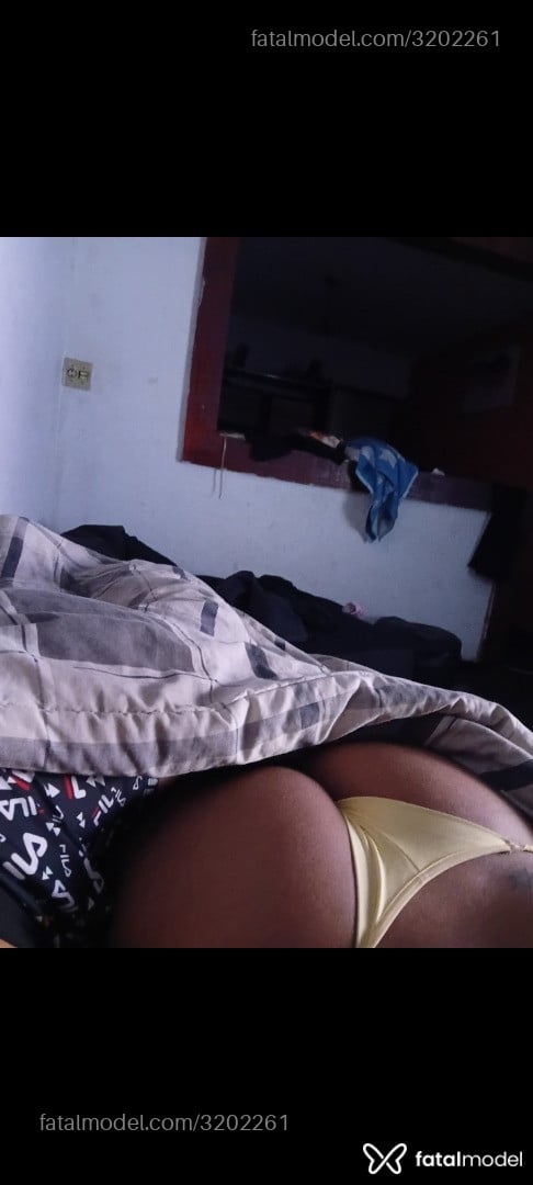 Acompanhante homem morena (o) de olhos pretos em São Paulo Acompanhante homem morena (o) de olhos pretos em São Paulo - Gyllmaks