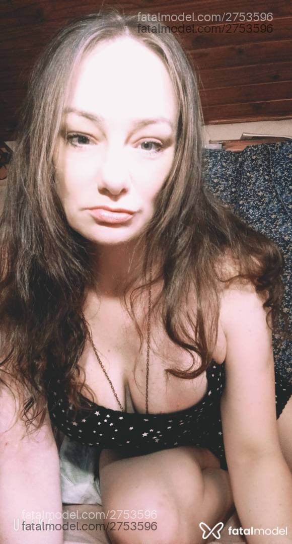 Acompanhante mulher loira (o) de olhos azuis - Julie Squalor