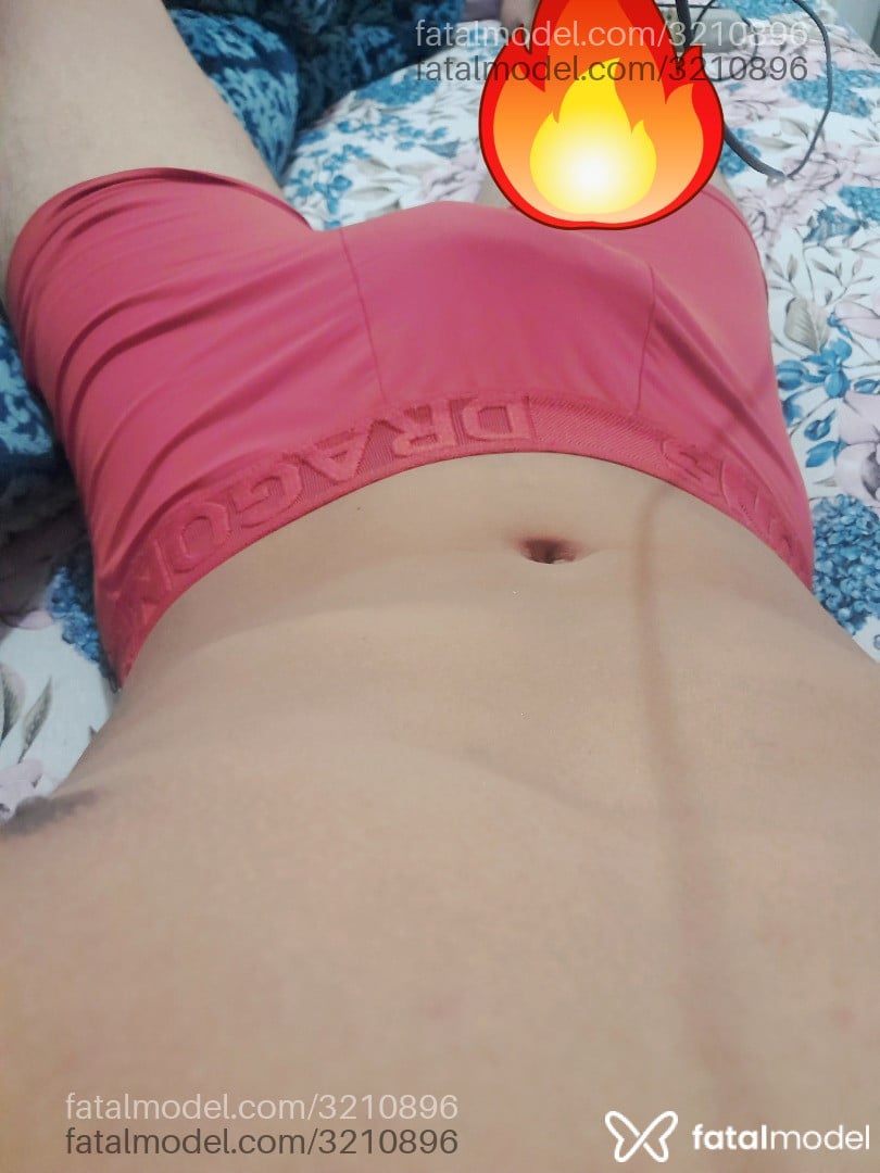 Acompanhante homem morena (o) de olhos mel - Novinhodasprincesa