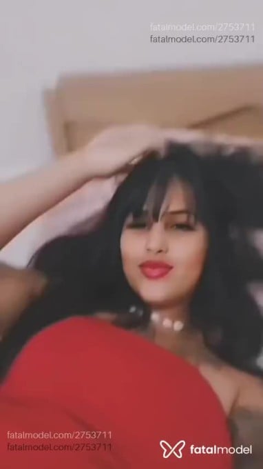 Acompanhante mulher com cabelo castanho de olhos castanhos em Armação dos Búzios - Mirella