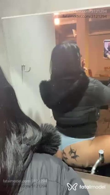 Acompanhante mulher trans com cabelo castanho de olhos mel em Hortolândia - Coelhinhapit