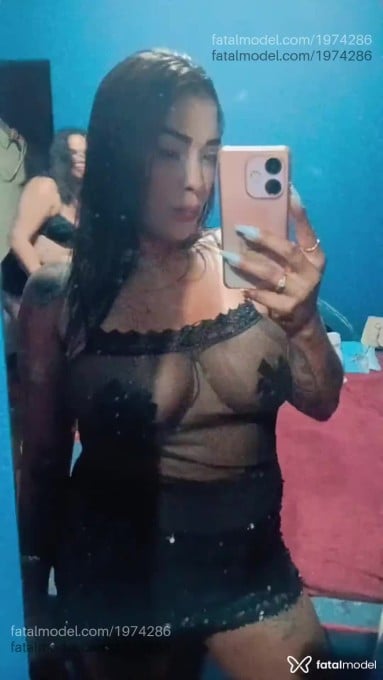 Acompanhante mulher morena (o) de olhos pretos em Pitangueiras Acompanhante mulher morena (o) de olhos pretos em Pitangueiras - Morena Mel