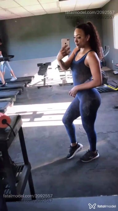 Acompanhante mulher com cabelo castanho de olhos pretos em Realeza - Bruna