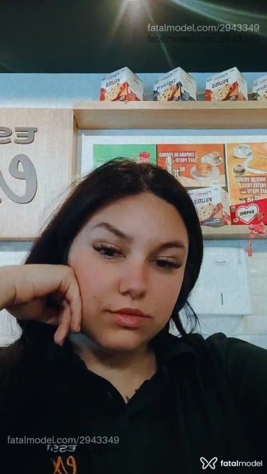Acompanhante mulher com cabelo castanho de olhos castanhos em Cidreira - Borbox