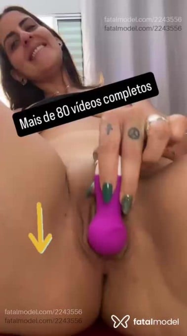 Acompanhante mulher com cabelo castanho de olhos mel em Virtual Acompanhante mulher com cabelo castanho de olhos mel em Virtual - Maahh