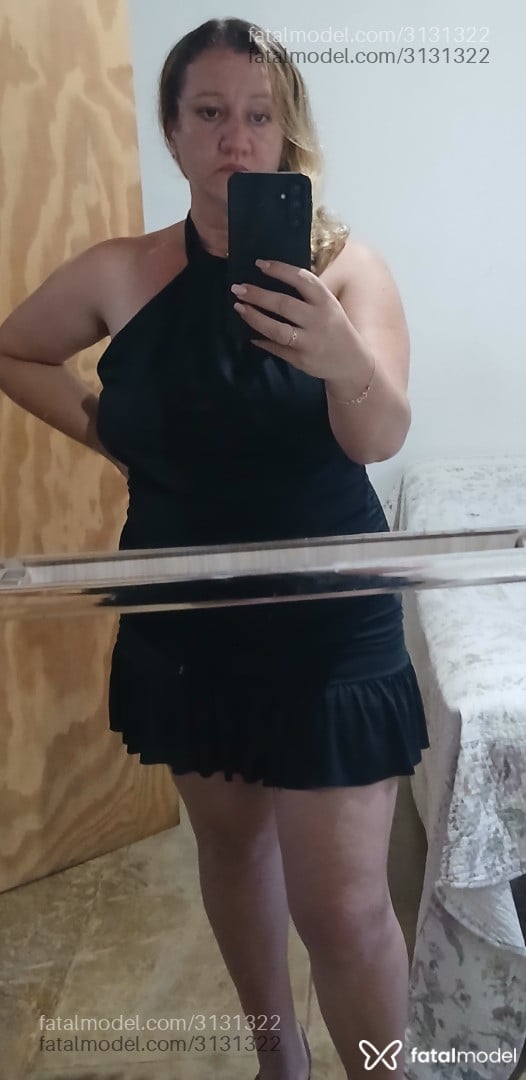 Acompanhante mulher loira (o) de olhos castanhos em Criciúma - Bombomzinho