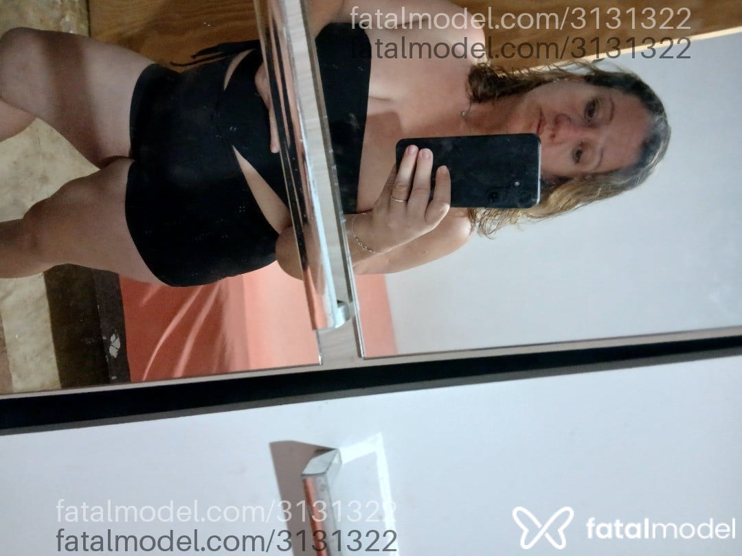 Acompanhante mulher loira (o) de olhos castanhos em Criciúma - Bombomzinho