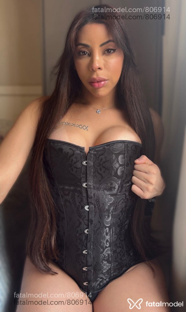 Acompanhante travesti morena (o) de olhos castanhos em Cuiabá - Allanna Rodrigues