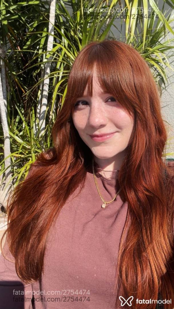 Acompanhante mulher ruiva (o) de olhos castanhos - Isa Schulz