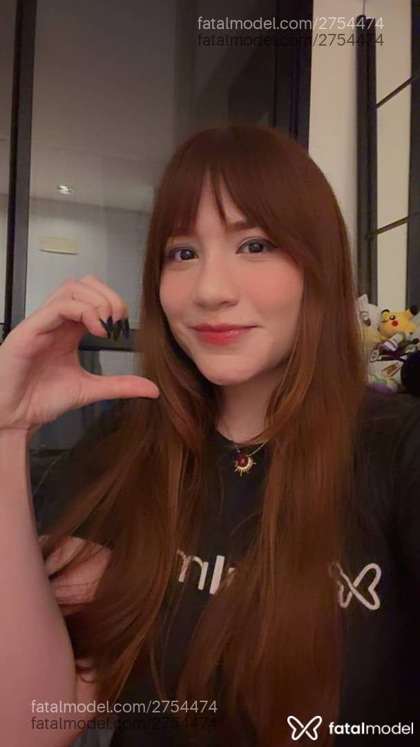 Acompanhante mulher ruiva (o) de olhos castanhos - Isa Schulz Acompanhante mulher ruiva (o) de olhos castanhos - Isa Schulz