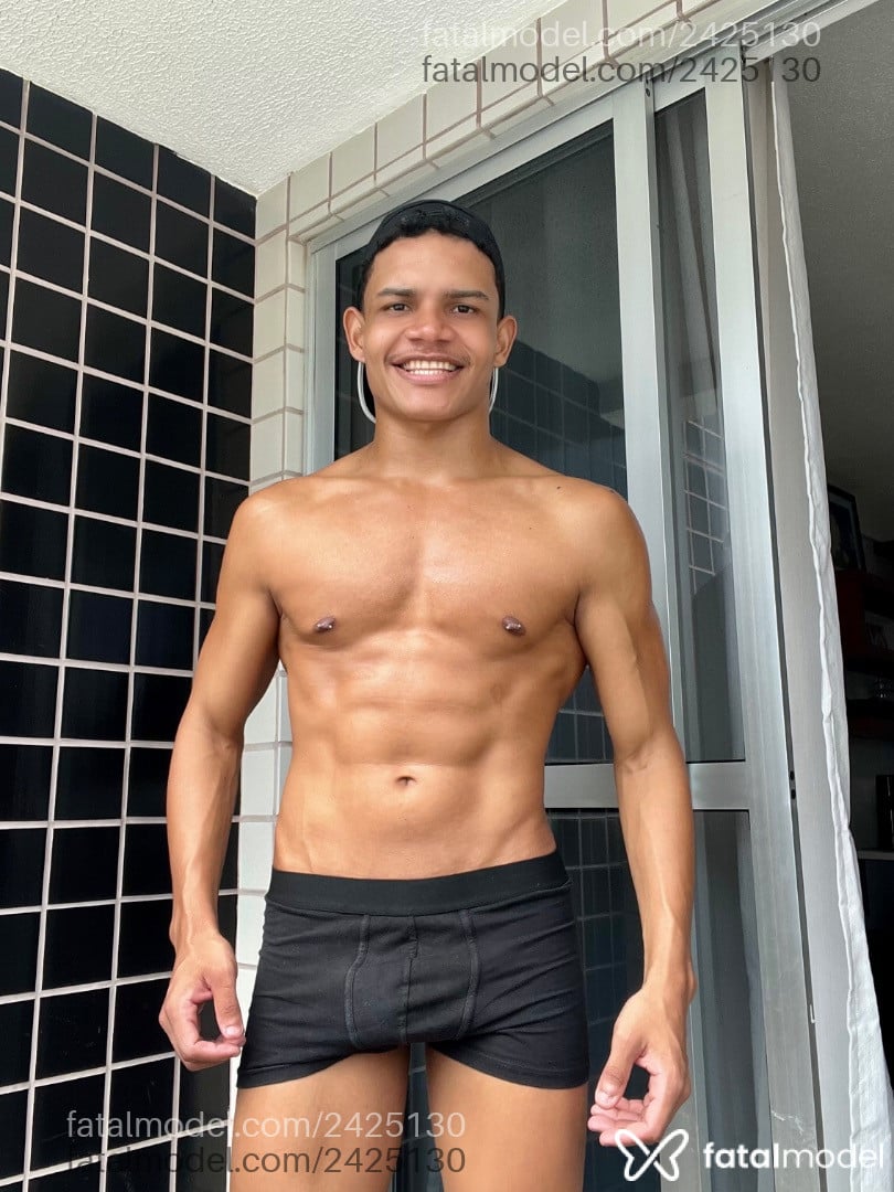 Acompanhante homem morena (o) de olhos castanhos em São Luís - Ricardo