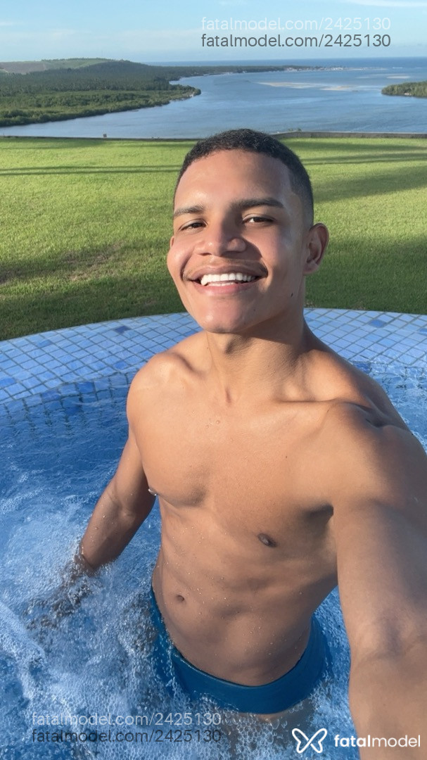 Acompanhante homem morena (o) de olhos castanhos em São Luís - Ricardo