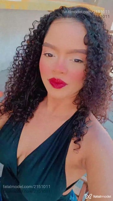 Acompanhante mulher com cabelo castanho de olhos pretos - Baianinhaa Acompanhante mulher com cabelo castanho de olhos pretos - Baianinhaa