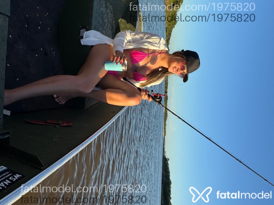 Acompanhante mulher com cabelo castanho de olhos pretos - Laura Acompanhante mulher com cabelo castanho de olhos pretos - Laura