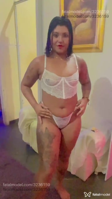 Acompanhante mulher morena (o) de olhos pretos em Rio das Ostras Acompanhante mulher morena (o) de olhos pretos em Rio das Ostras - Thaina