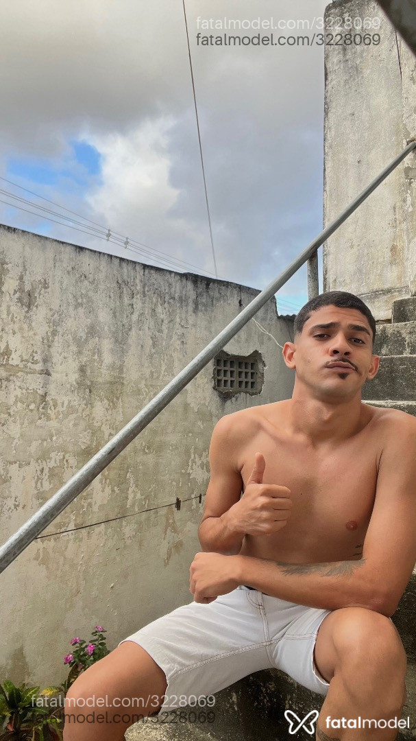 Acompanhante homem com cabelo castanho de olhos castanhos em João Pessoa - Anthony