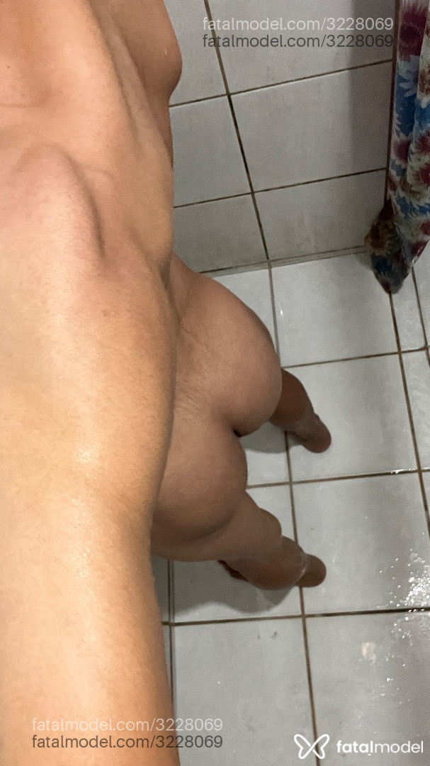 Acompanhante homem com cabelo castanho de olhos castanhos em João Pessoa - Anthony