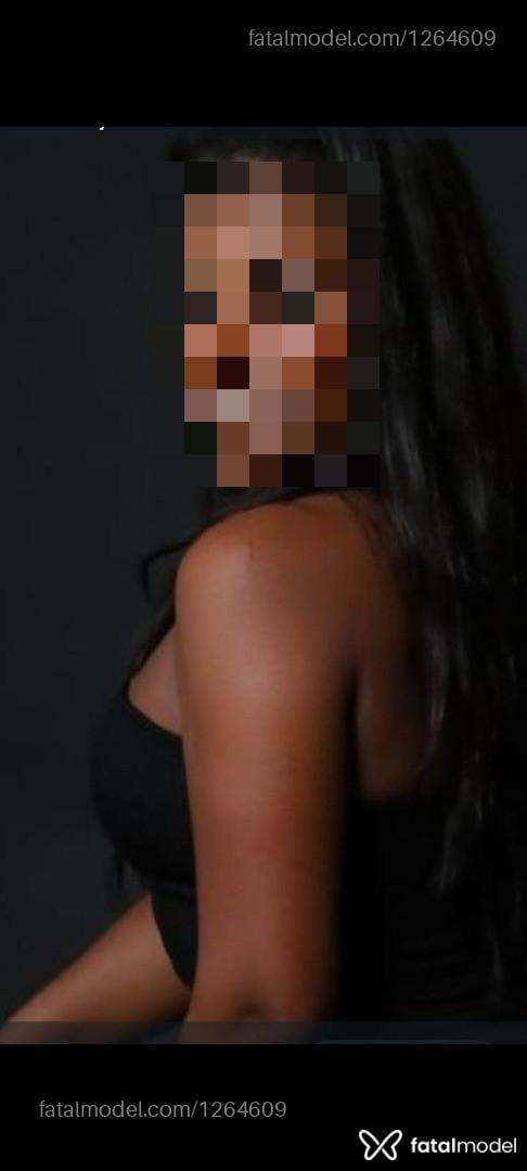 Acompanhante mulher com cabelo castanho de olhos castanhos - Mirela Maia Acompanhante mulher com cabelo castanho de olhos castanhos - Mirela Maia