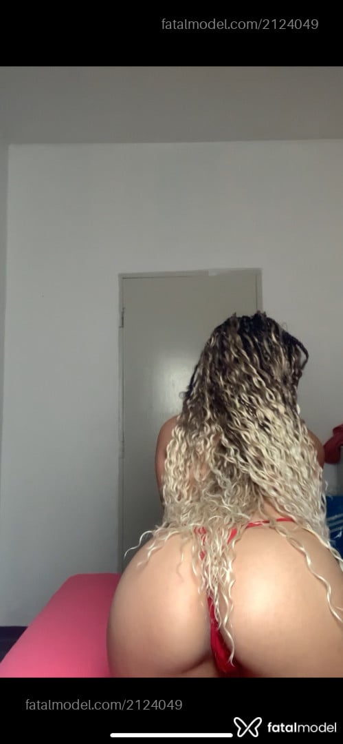 Acompanhante mulher ruiva (o) de olhos castanhos em Anápolis - Ingrid Lopes