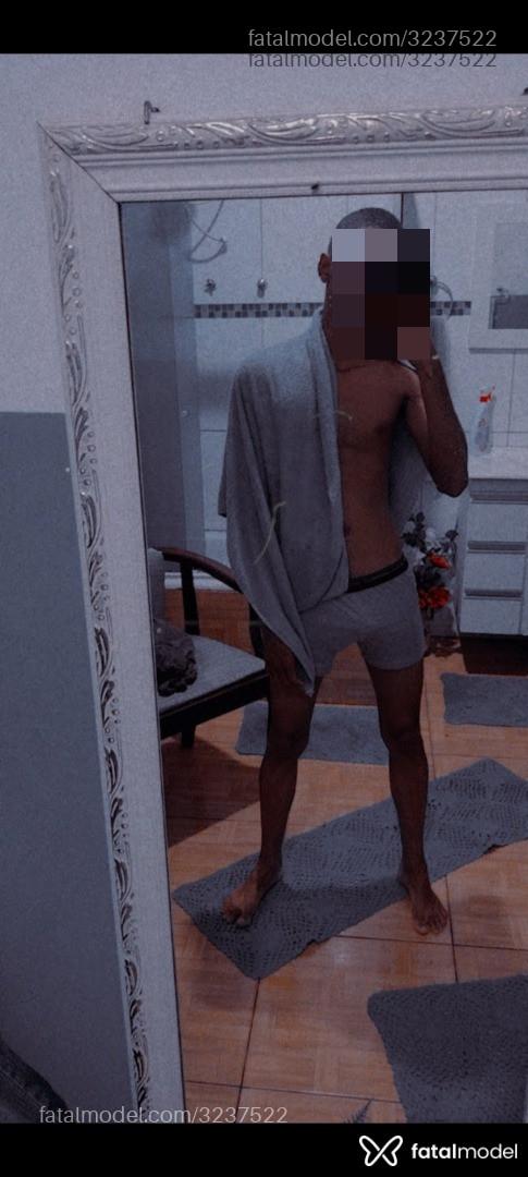 Acompanhante homem morena (o) de olhos pretos em Santos - Pietro