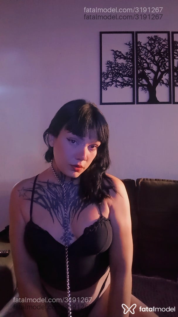 Acompanhante mulher morena (o) de olhos castanhos em Virtual - Angel