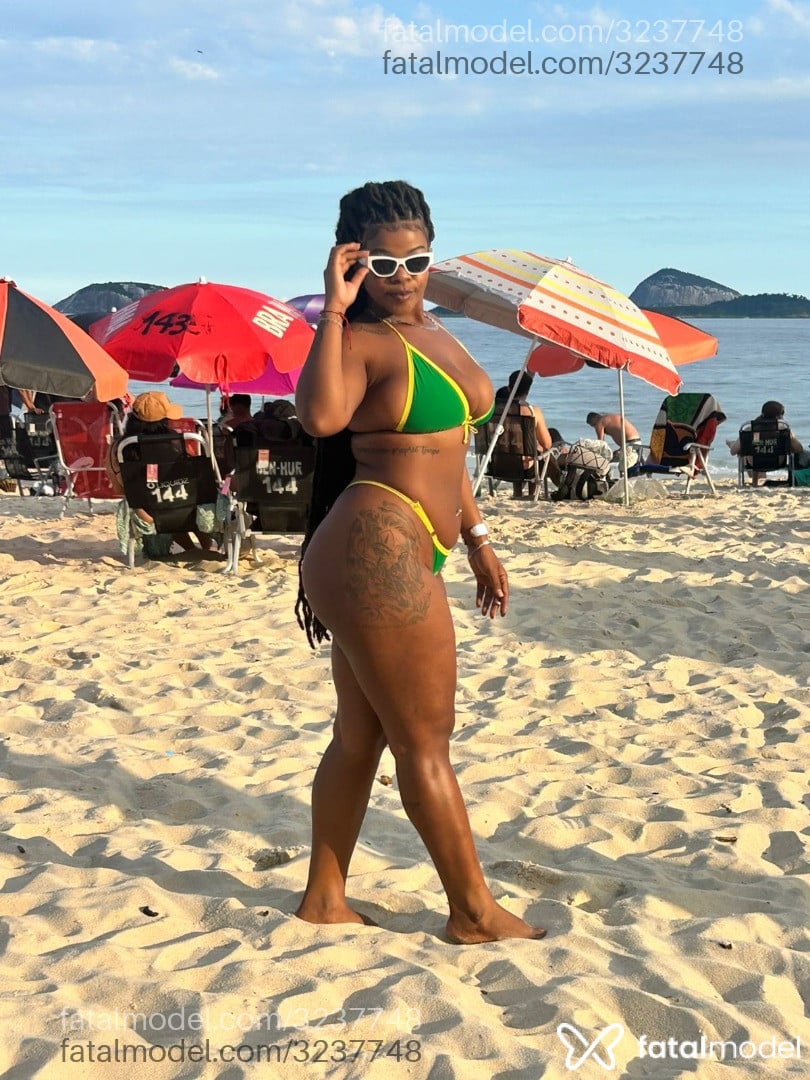 Acompanhante mulher morena (o) de olhos pretos em Rio de Janeiro - Leonna