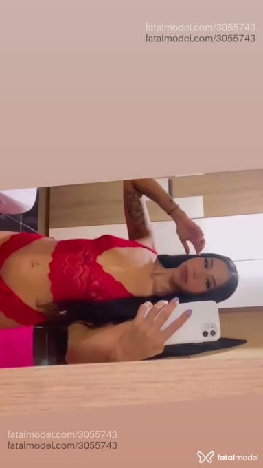 Acompanhante mulher morena (o) de olhos pretos em São Paulo Acompanhante mulher morena (o) de olhos pretos em São Paulo - Thais