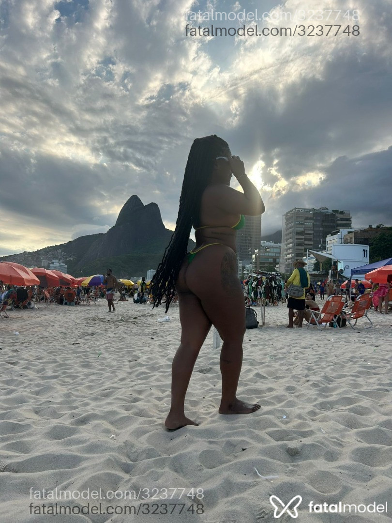 Acompanhante mulher morena (o) de olhos pretos em Rio de Janeiro - Leonna