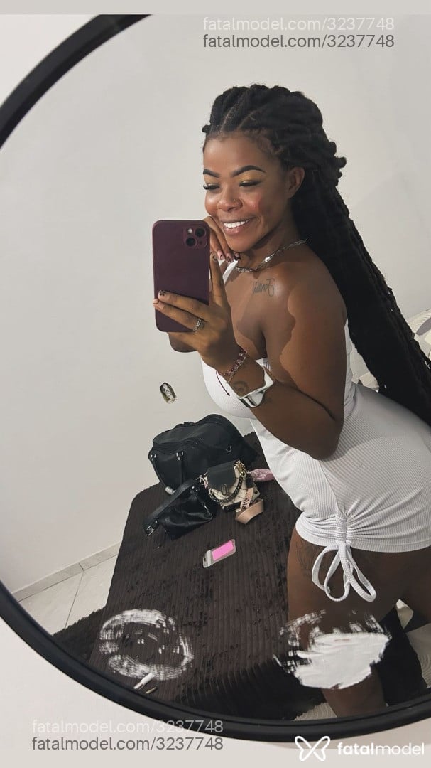 Acompanhante mulher morena (o) de olhos pretos em Rio de Janeiro - Leonna