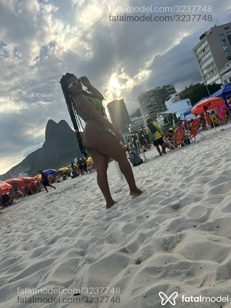 Acompanhante mulher morena (o) de olhos pretos em Rio de Janeiro - Leonna
