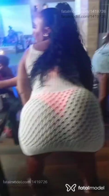 Acompanhante mulher morena (o) de olhos castanhos - Bruna Oliveira