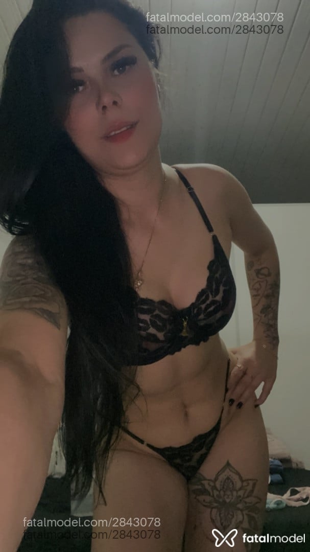 Acompanhante mulher morena (o) de olhos pretos em Curitiba - Amanda Posam
