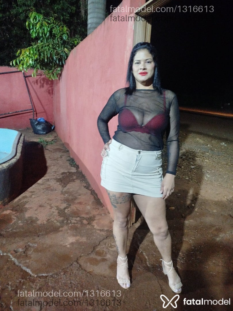 Acompanhante mulher com cabelo castanho de olhos castanhos em Pitangueiras Acompanhante mulher com cabelo castanho de olhos castanhos em Pitangueiras - Índia novata