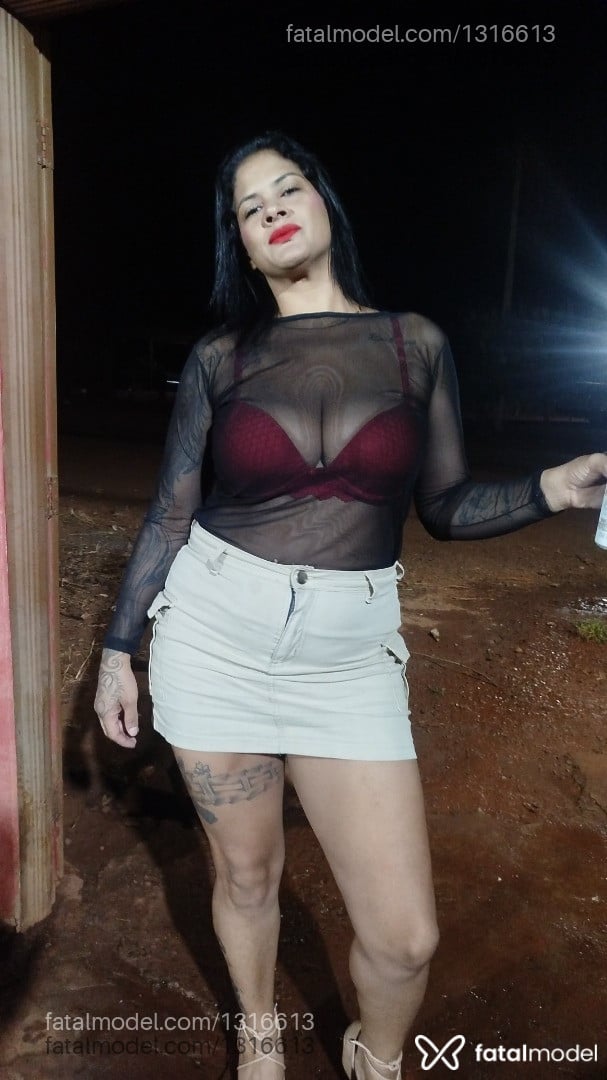Acompanhante mulher com cabelo castanho de olhos castanhos em Pitangueiras Acompanhante mulher com cabelo castanho de olhos castanhos em Pitangueiras - Índia novata